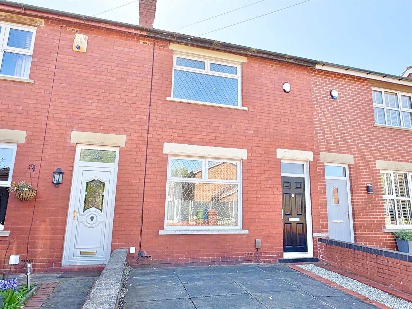2 bedroom Terraced House Under Offer
