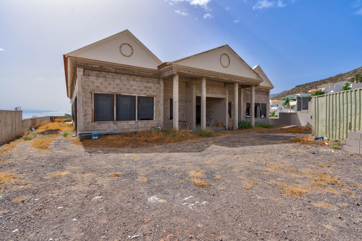 5 bedroom Detached Villa For Sale