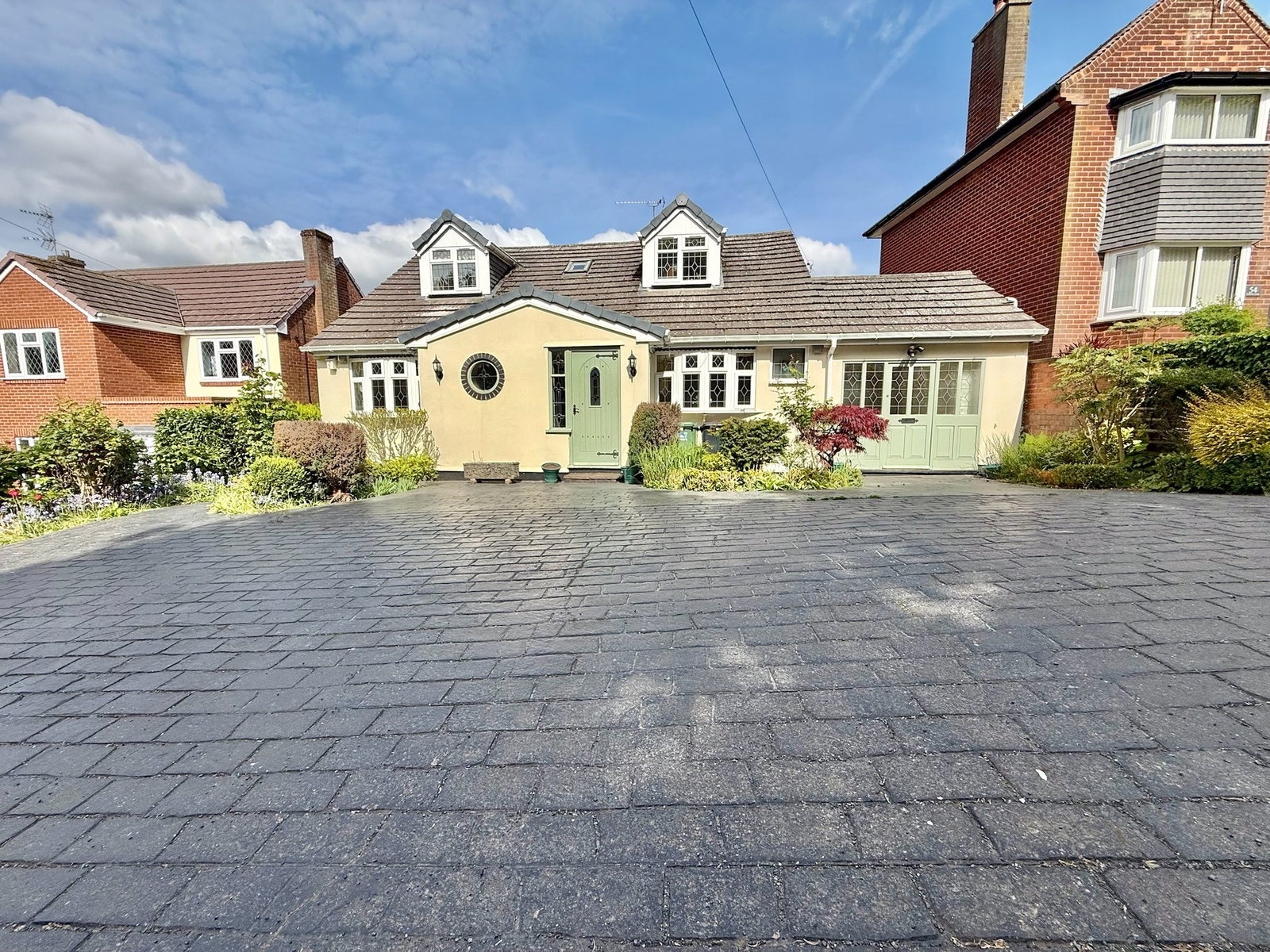 4 bedroom Detached house Under Offer