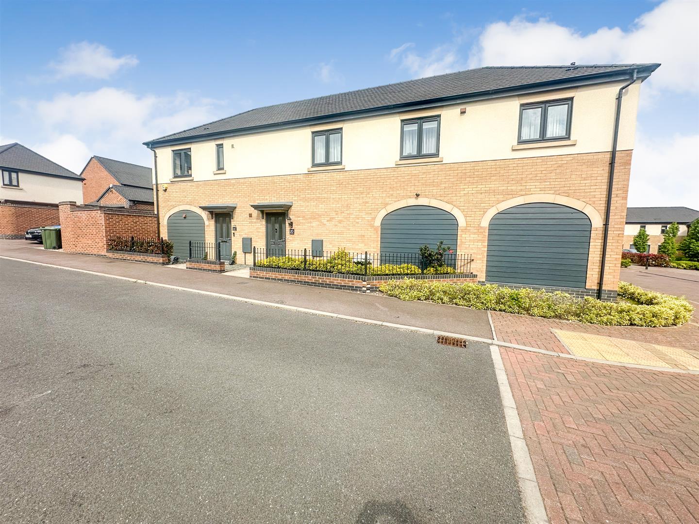 2 bedroom  For Sale