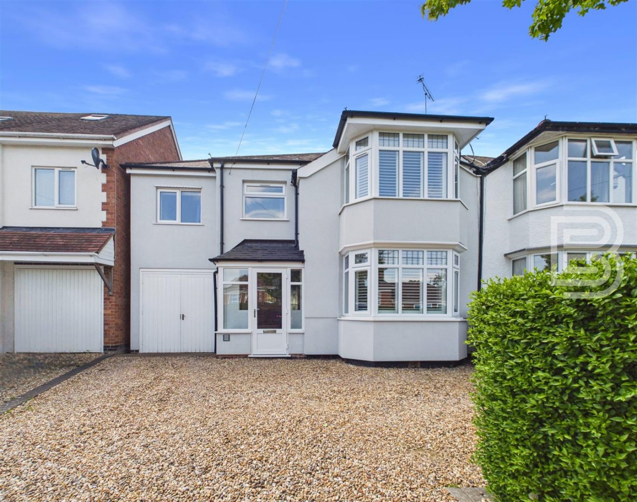 4 bedroom Detached house Under Offer