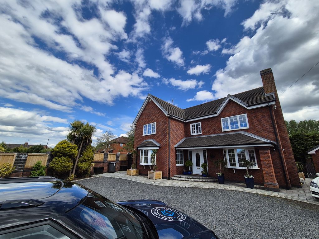 5 bedroom Detached house Sold