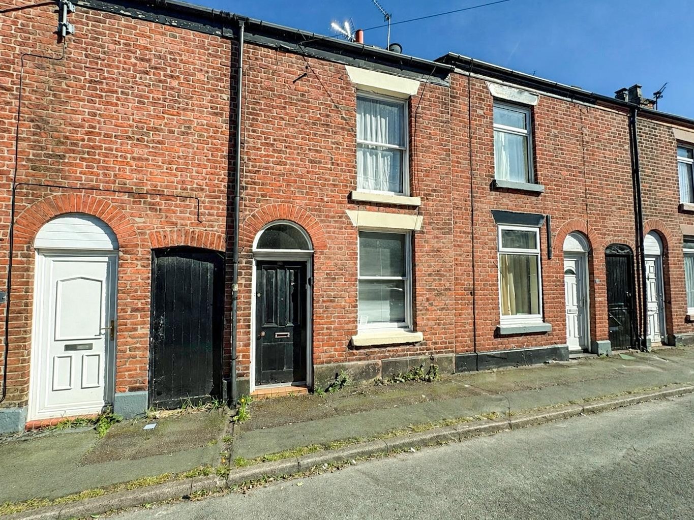 2 bedroom Terraced House Under Offer