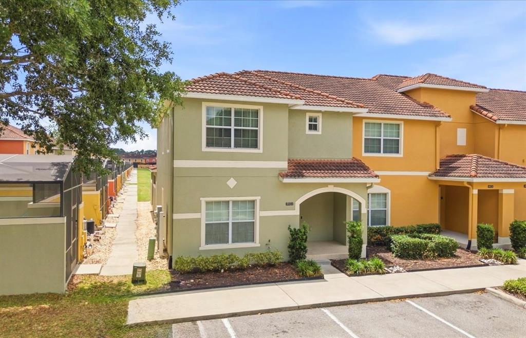 5 bedroom Town house For Sale