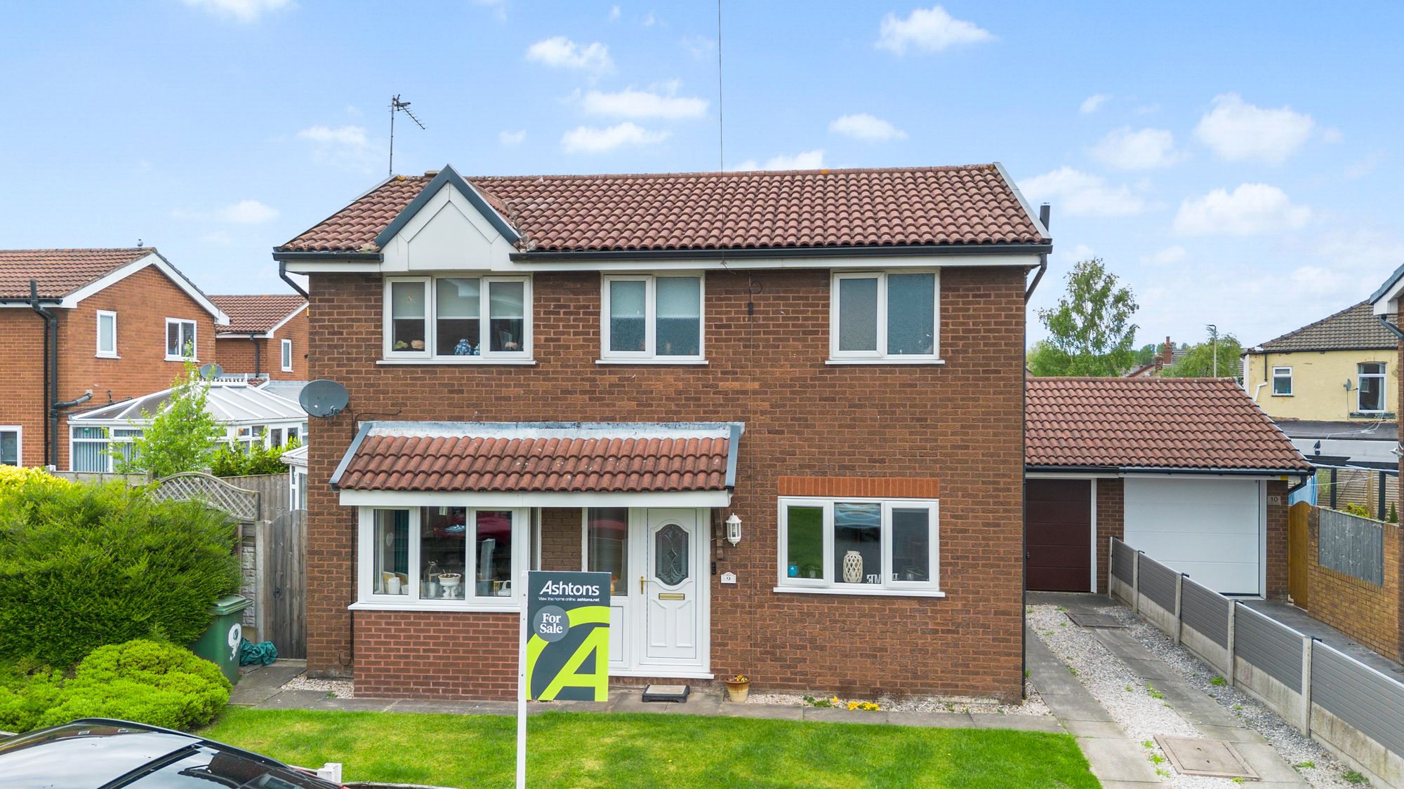 3 bedroom Detached house For Sale