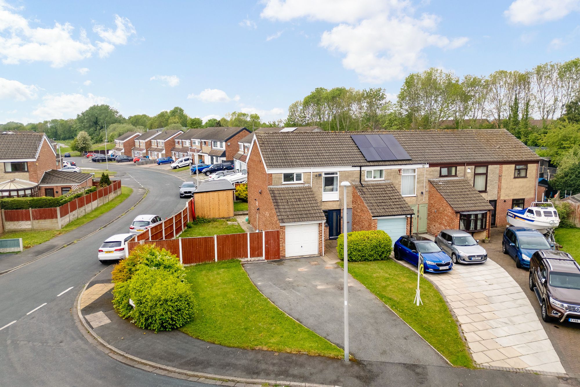 3 bedroom End of terrace house For Sale