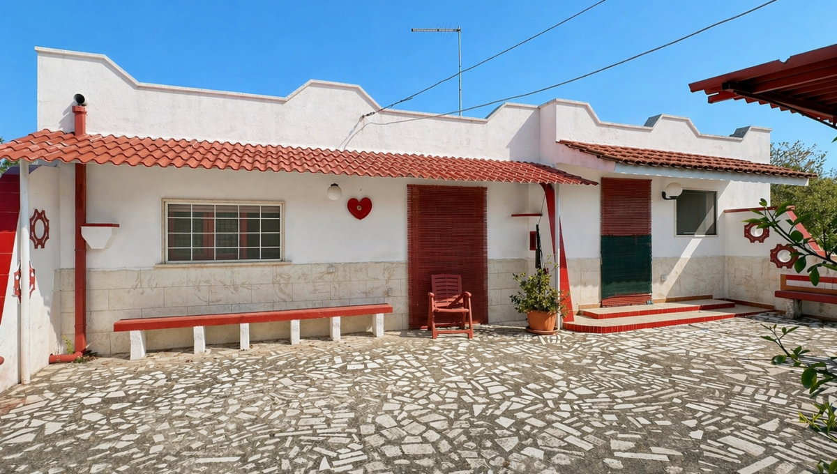 2 bedroom Detached house For Sale