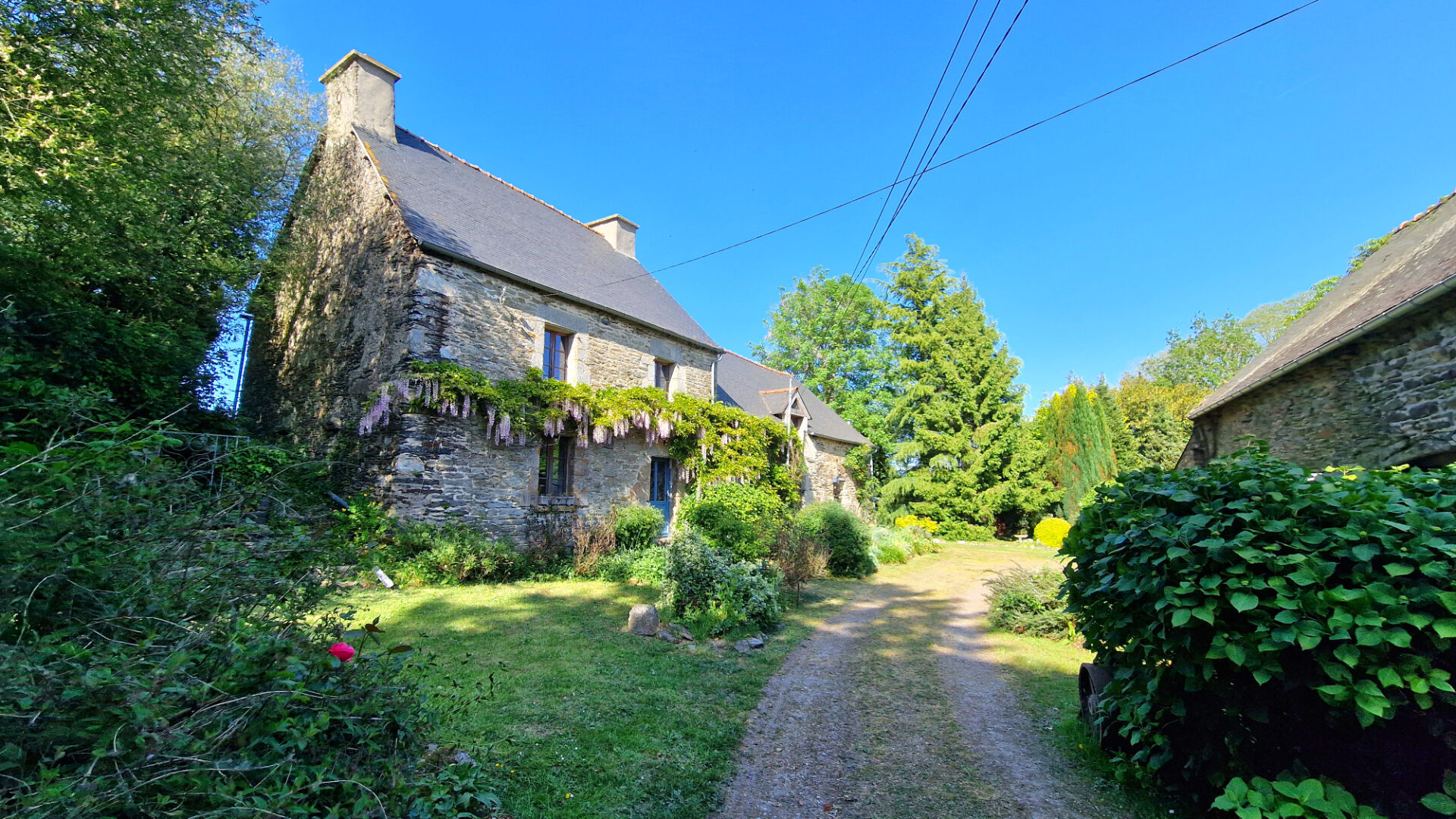 3 bedroom Barn For Sale