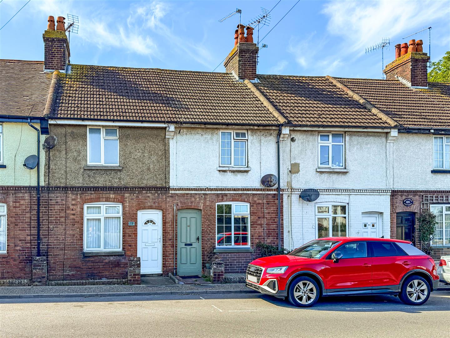 2 bedroom Cottage For Sale