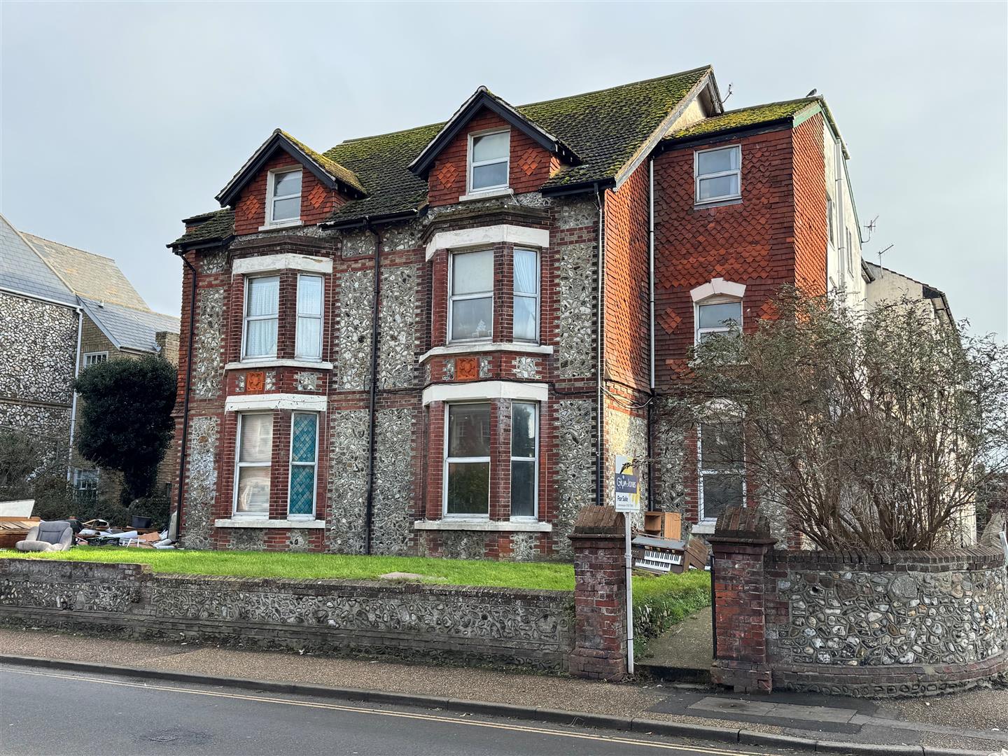  Flat For Sale