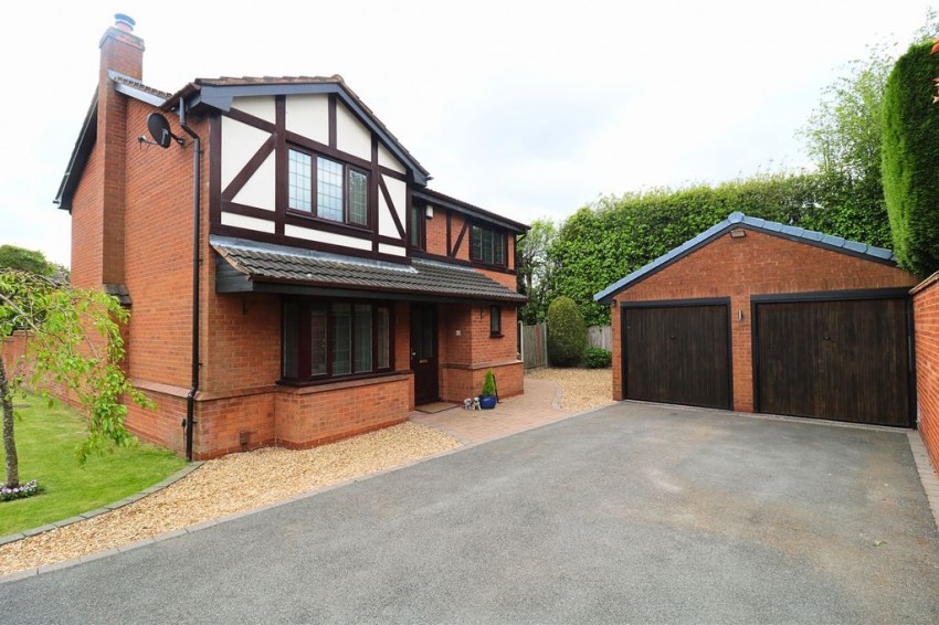 4 bedroom Detached house For Sale