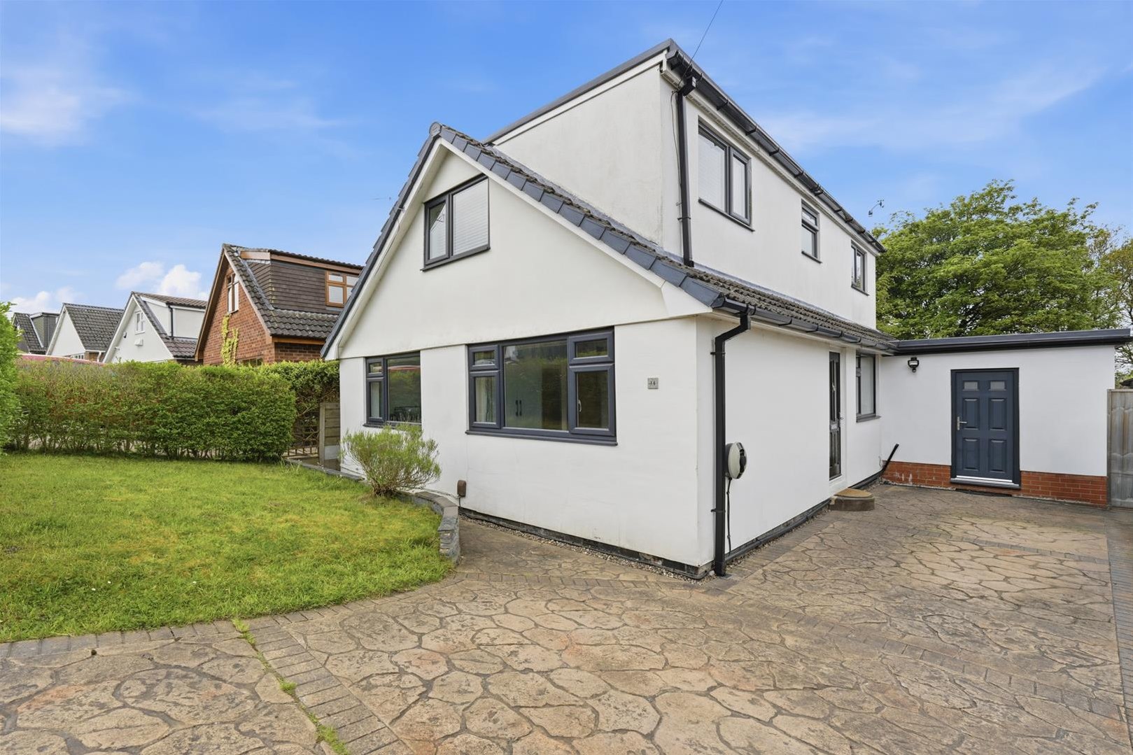 4 bedroom Detached house Under Offer