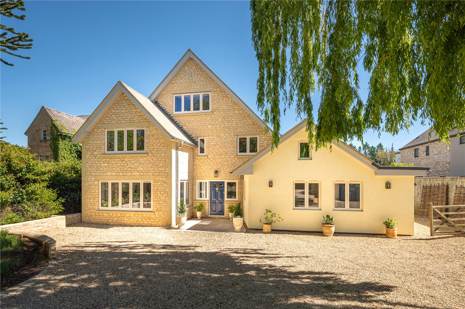 5 bedroom House (unspecified) For Sale