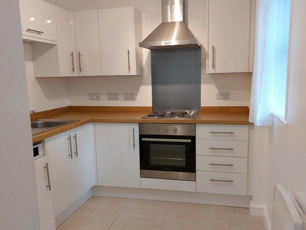  Flat To Let