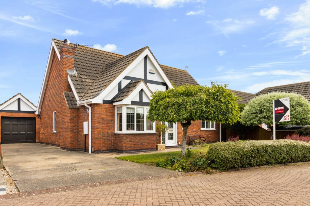 2 bedroom Detached bungalow Under Offer