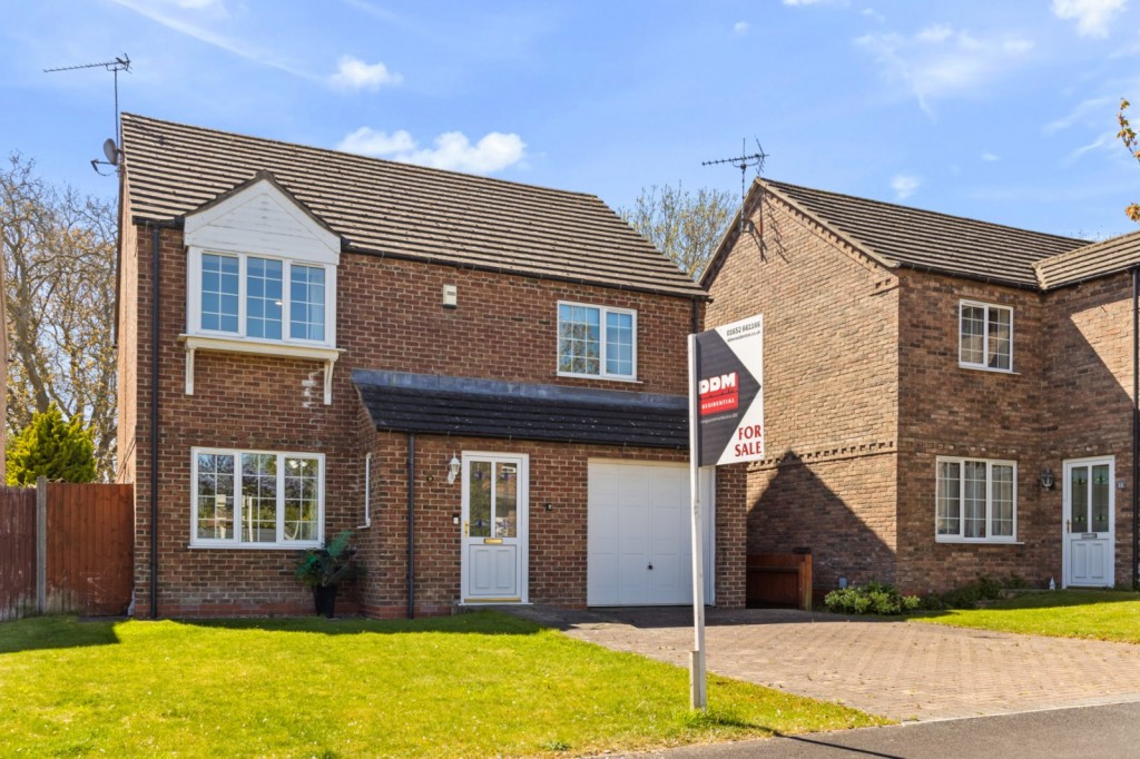 3 bedroom Detached house For Sale