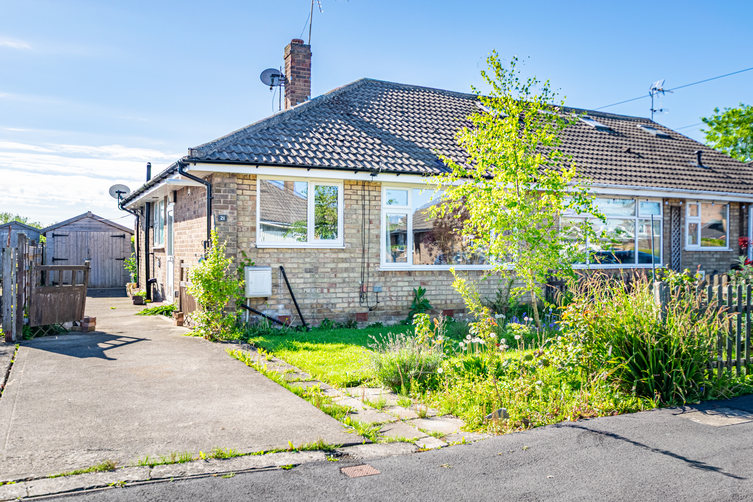 3 bedroom Detached bungalow Under Offer