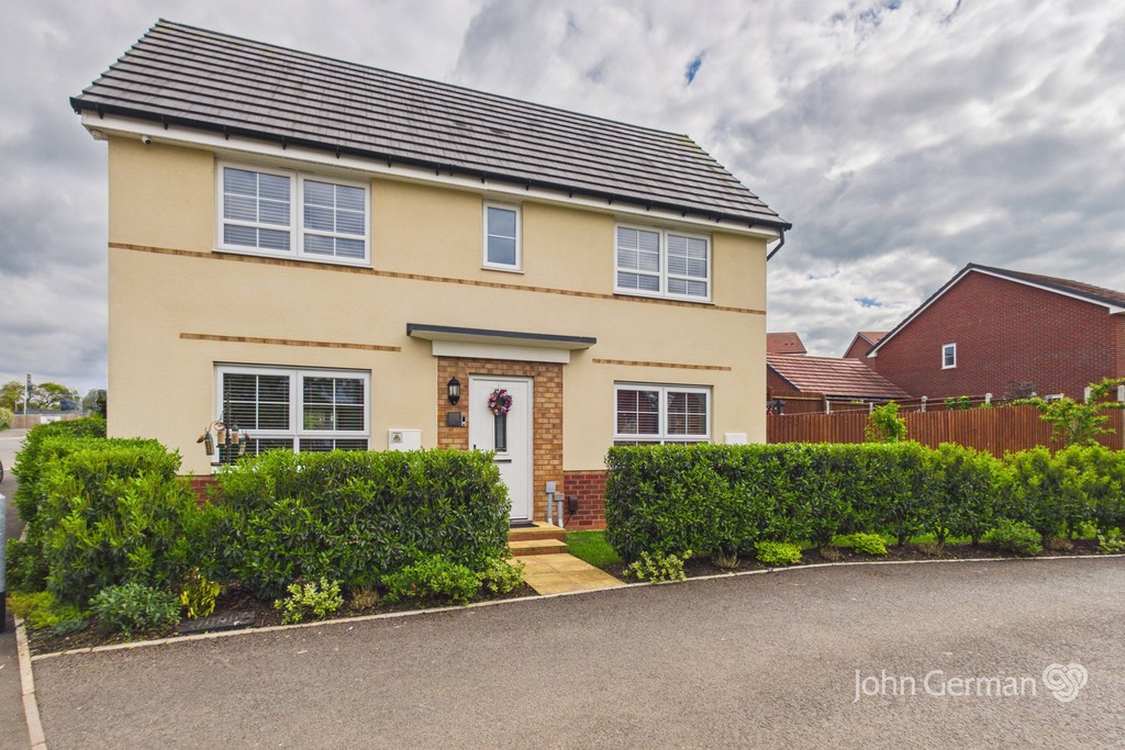 3 bedroom Detached house For Sale