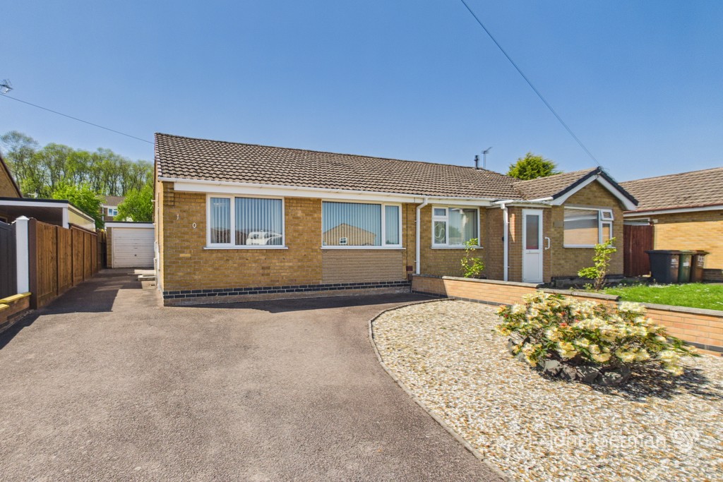 2 bedroom Semi-detached house For Sale