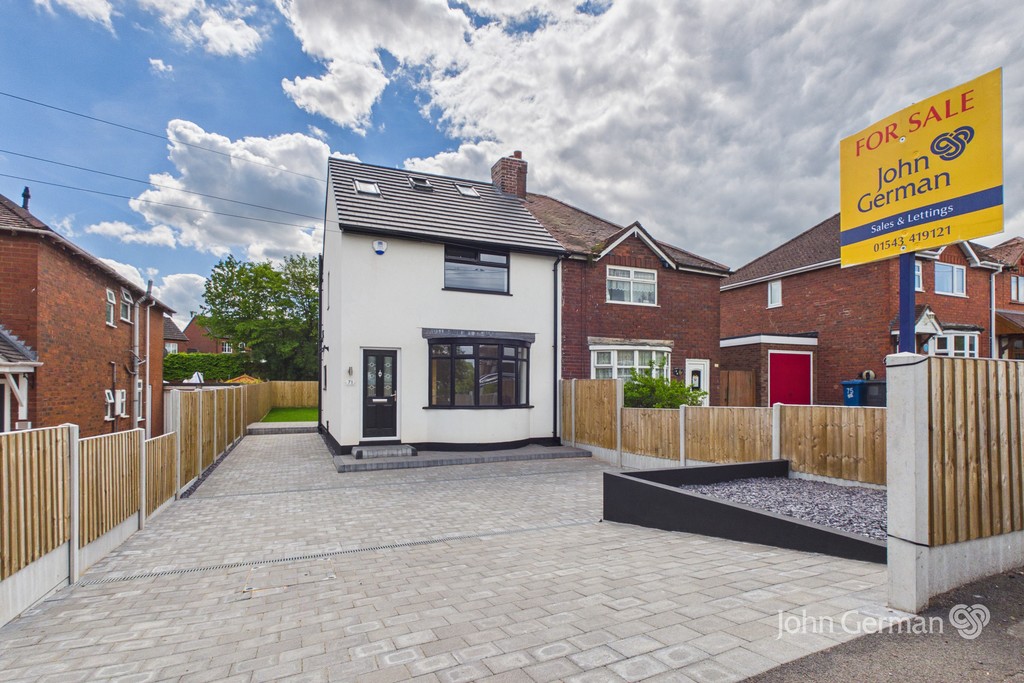 3 bedroom Semi-detached house For Sale