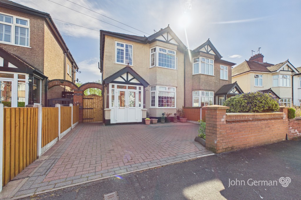 3 bedroom Semi-detached house For Sale