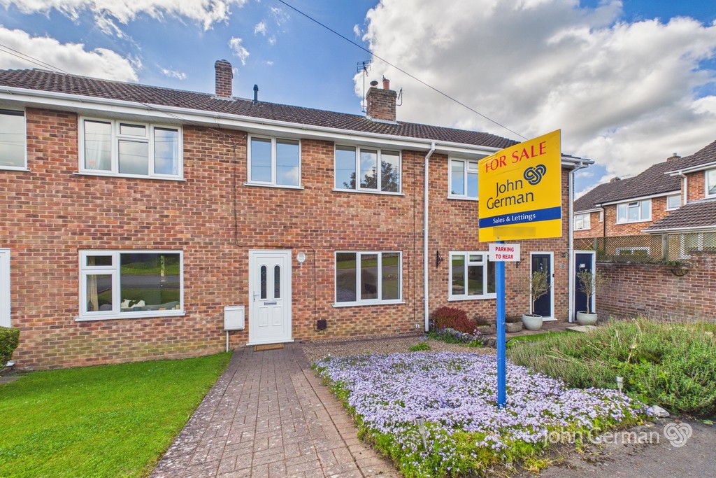 3 bedroom  For Sale
