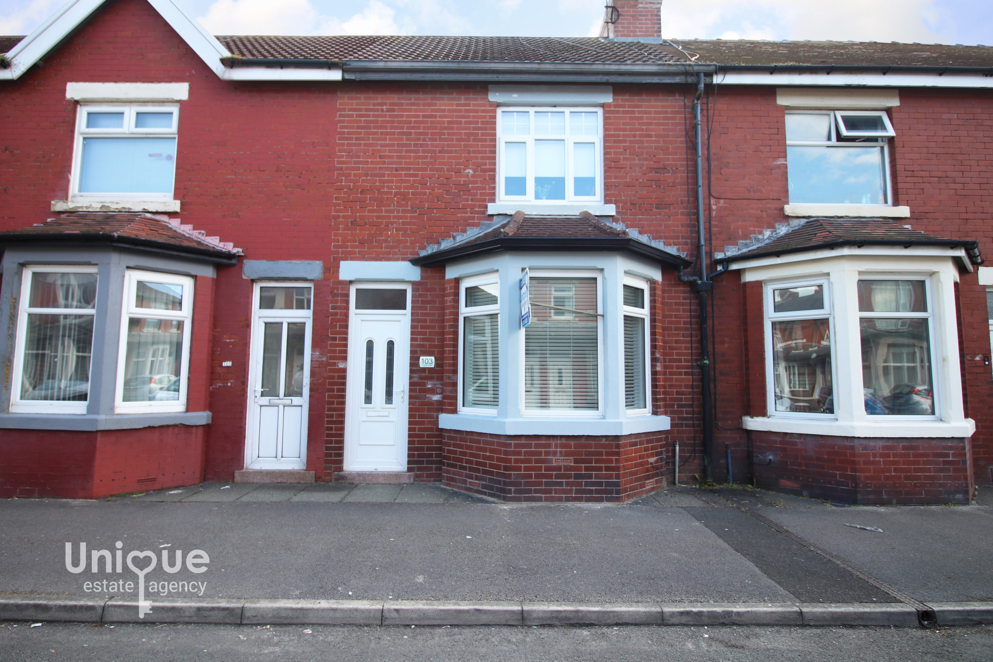 2 bedroom Terraced House Under Offer