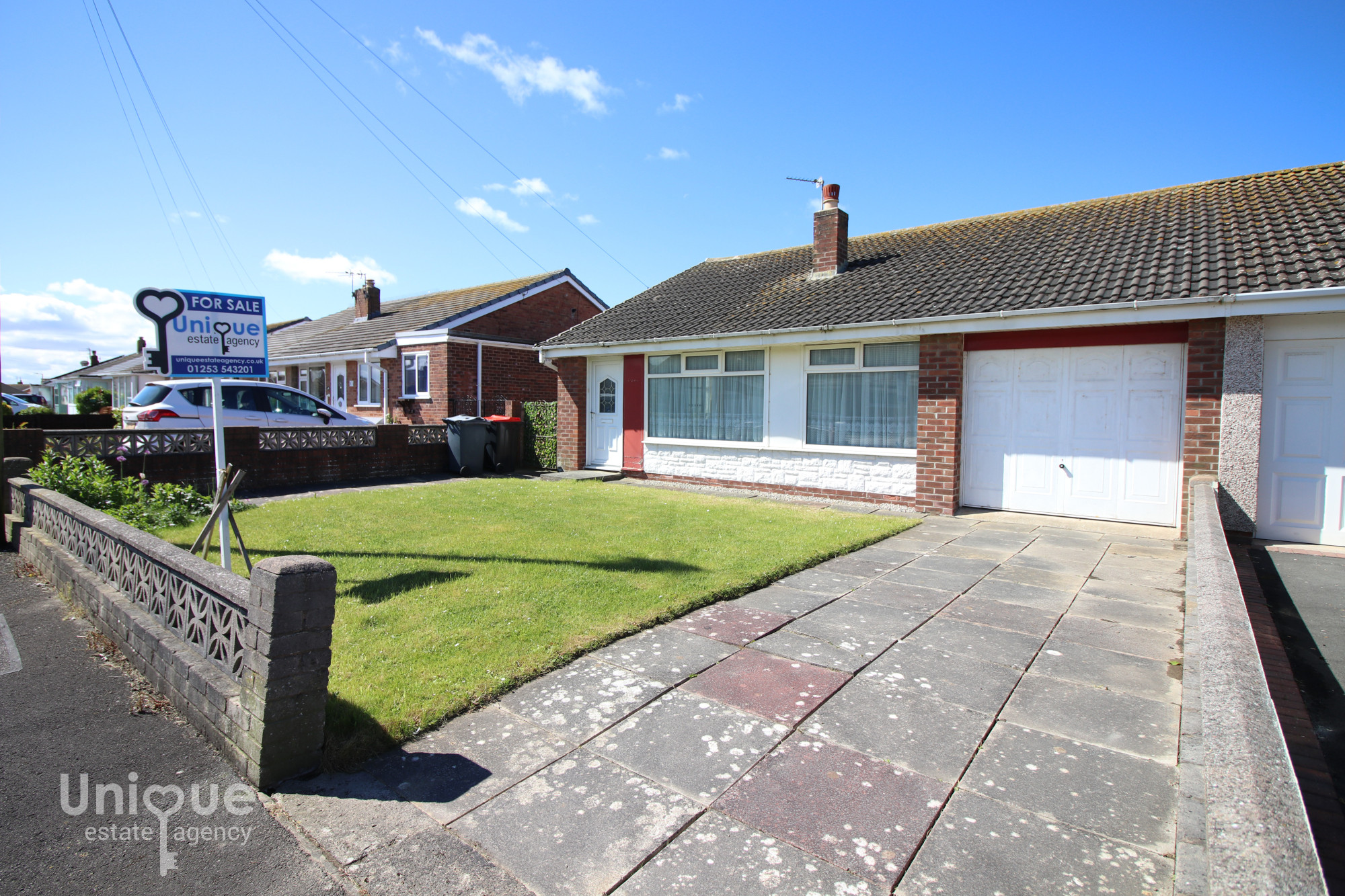 3 bedroom Detached bungalow Under Offer