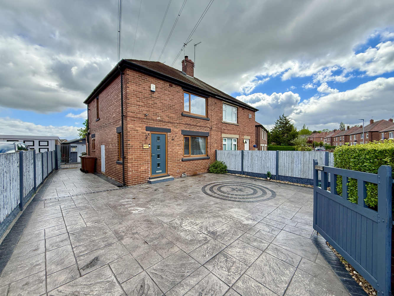 2 bedroom Semi-detached house For Sale