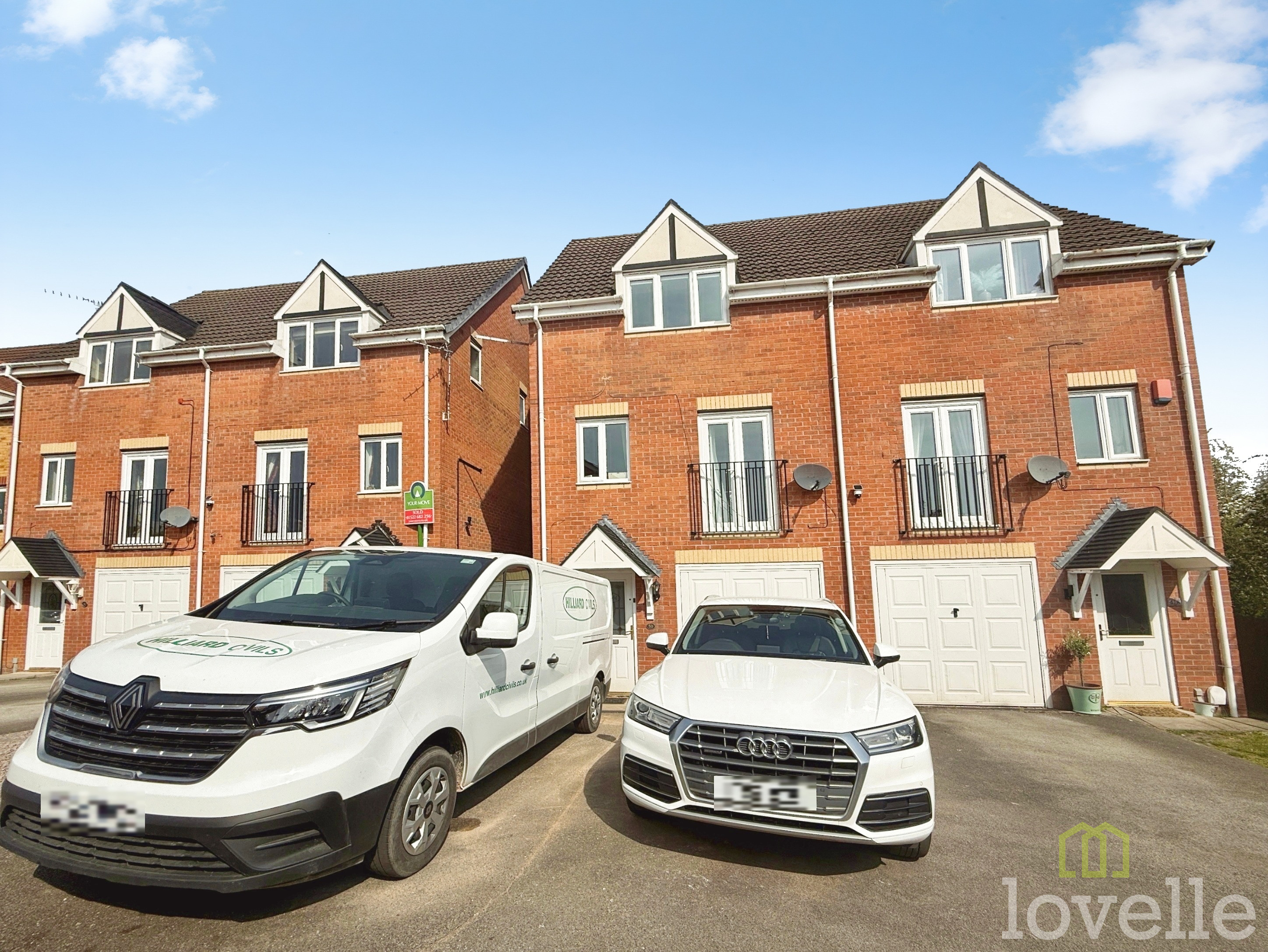 3 bedroom Semi-detached house For Sale