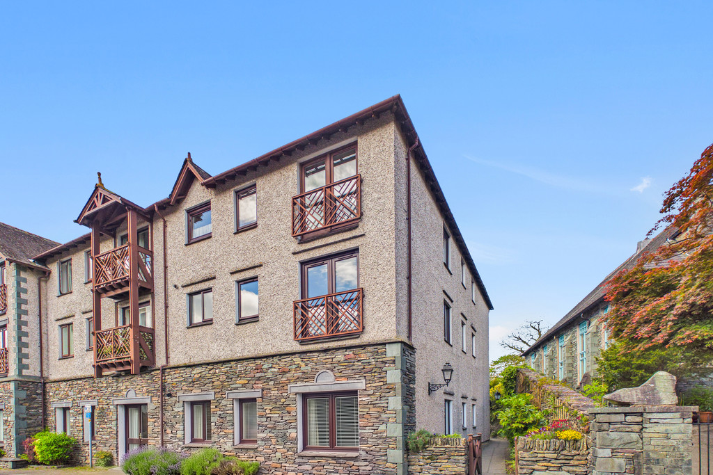 1 bedroom Block of Apartments For Sale
