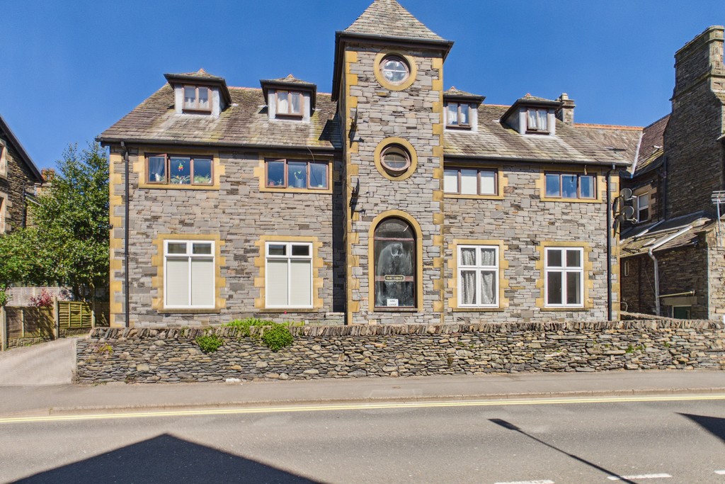 2 bedroom Block of Apartments To Let