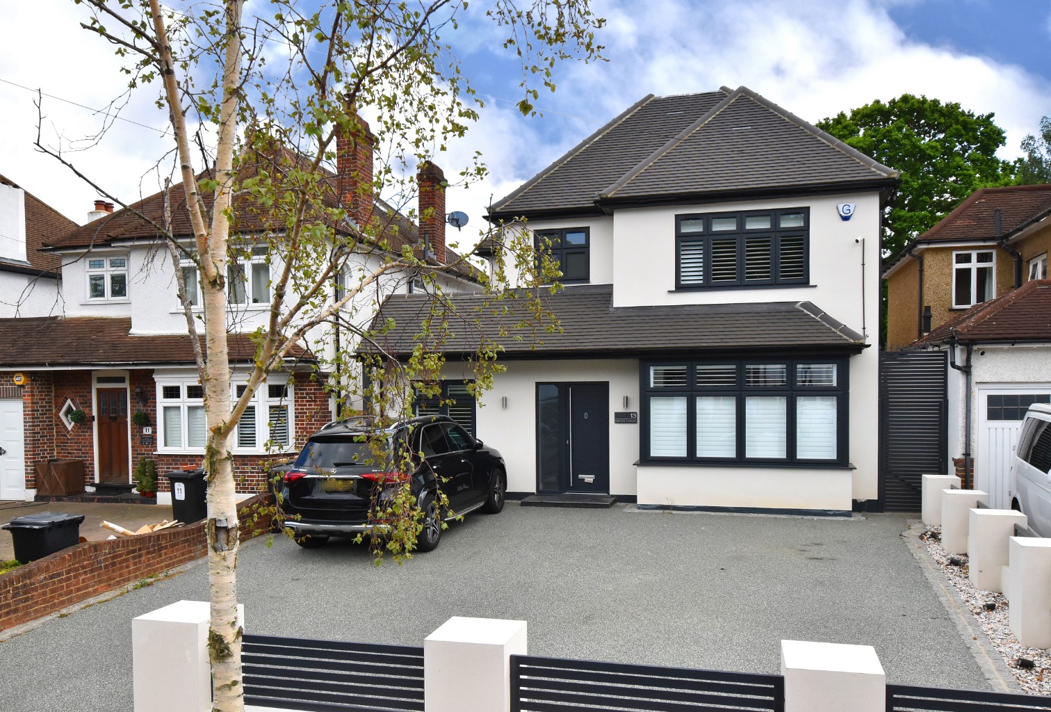 5 bedroom Property For Sale