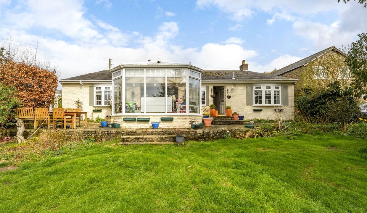  Detached bungalow For Sale