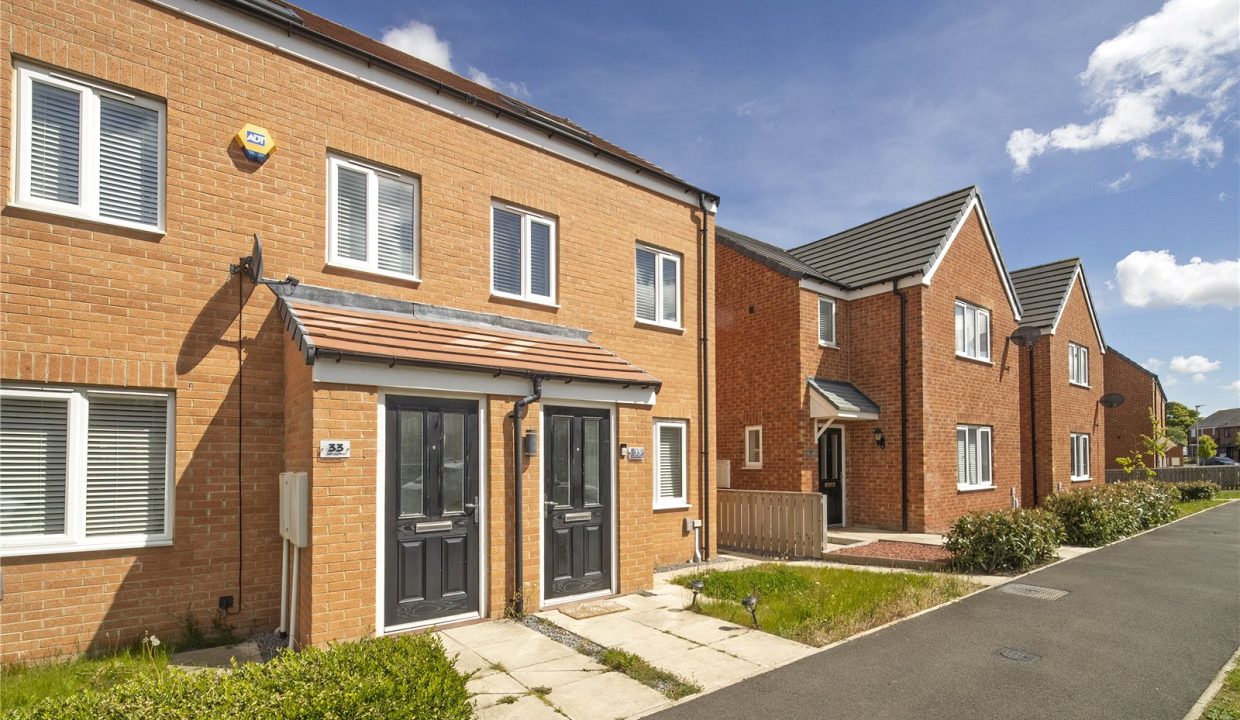 3 bedroom Town house For Sale