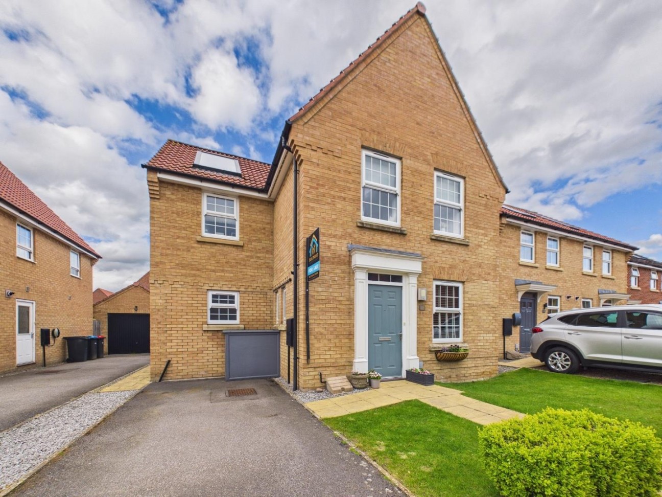 3 bedroom Detached house For Sale