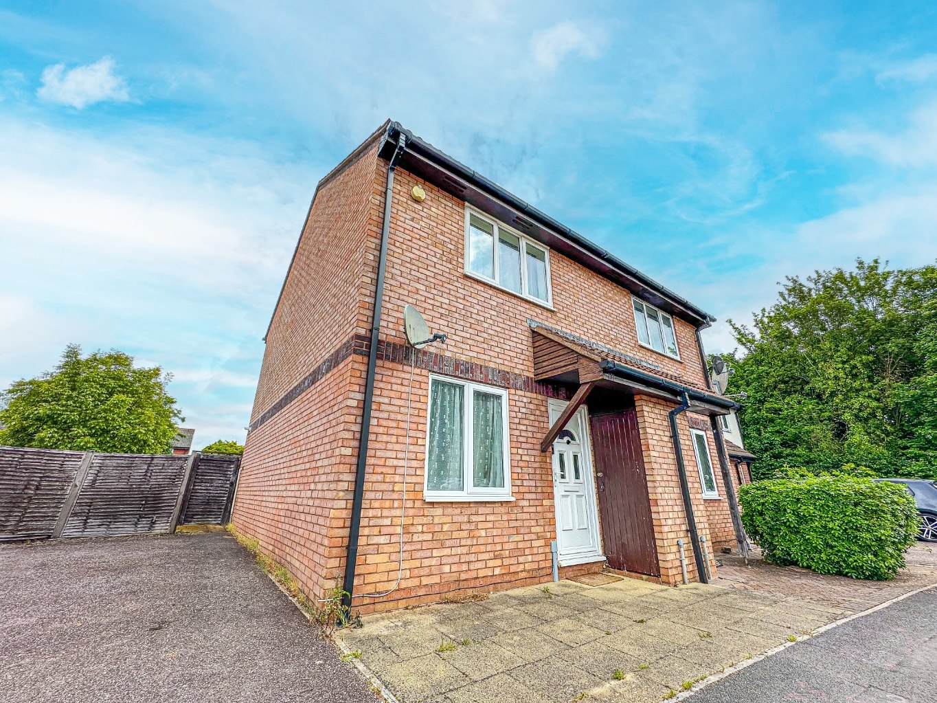 2 bedroom House (unspecified) Under Offer