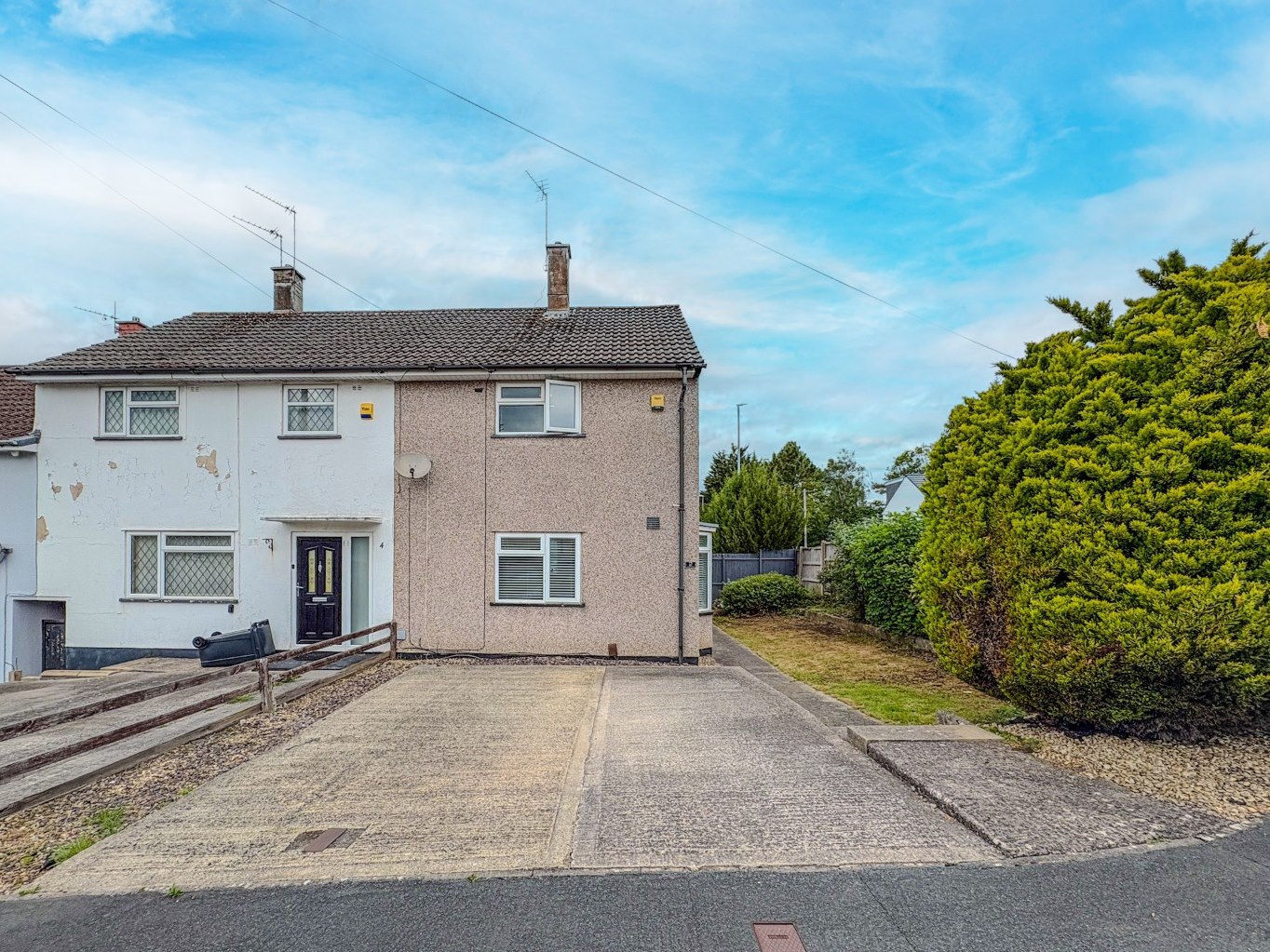 2 bedroom House (unspecified) For Sale