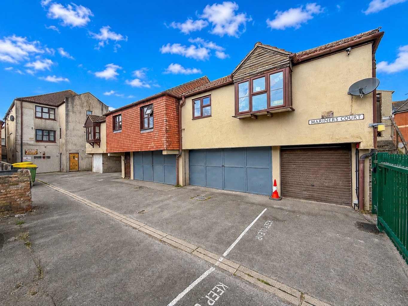 1 bedroom Apartment Under Offer
