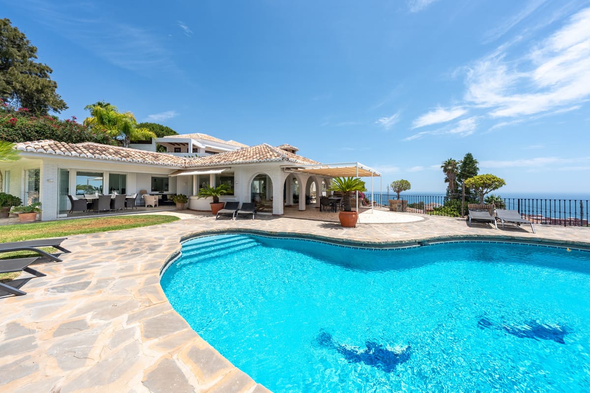 4 bedroom Villa For Sale