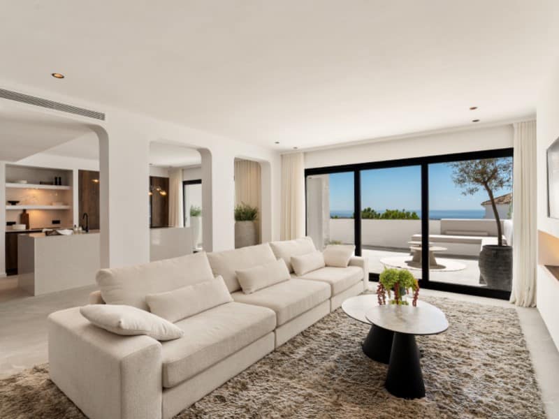 3 bedroom Apartment For Sale