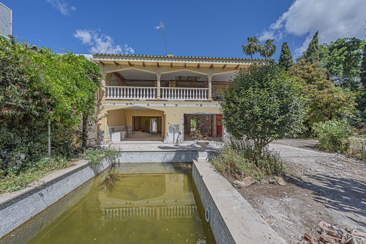 4 bedroom Villa For Sale