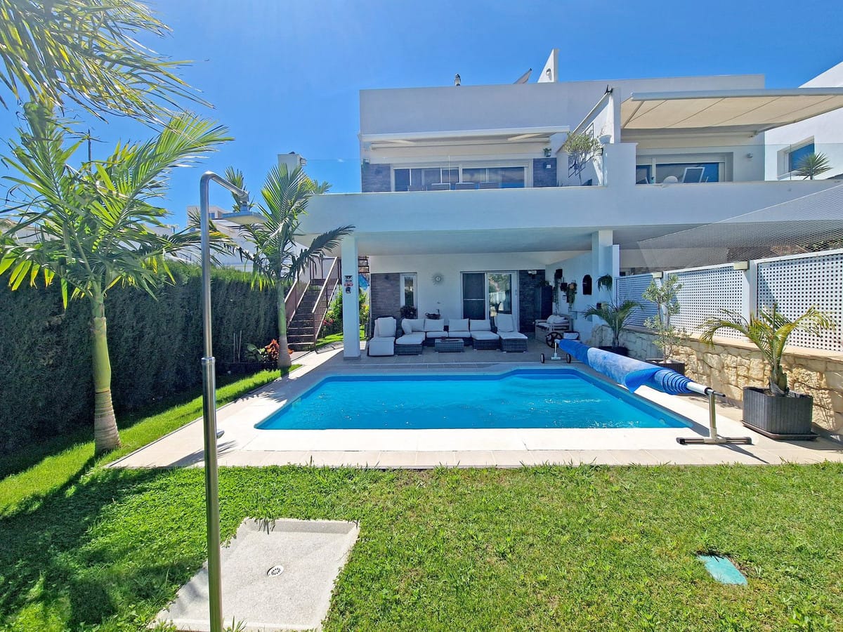 3 bedroom Villa For Sale