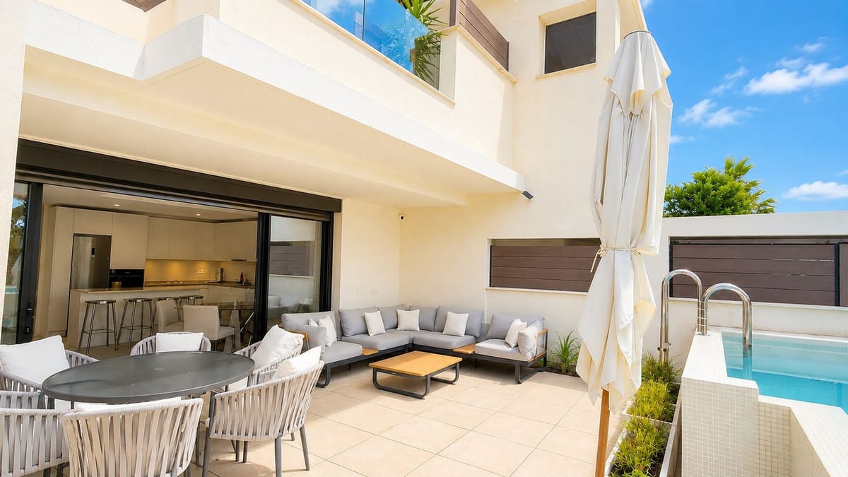 4 bedroom Villa For Sale