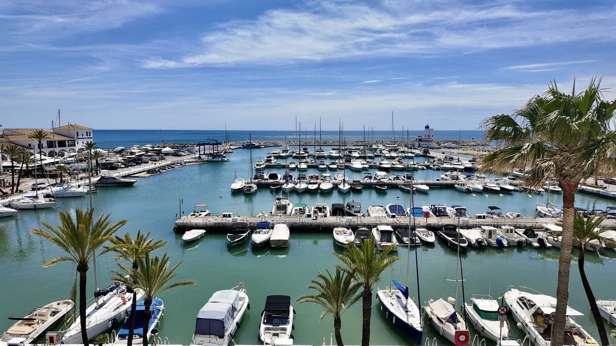 4 bedroom Apartment For Sale