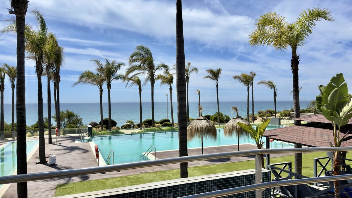 4 bedroom Apartment For Sale