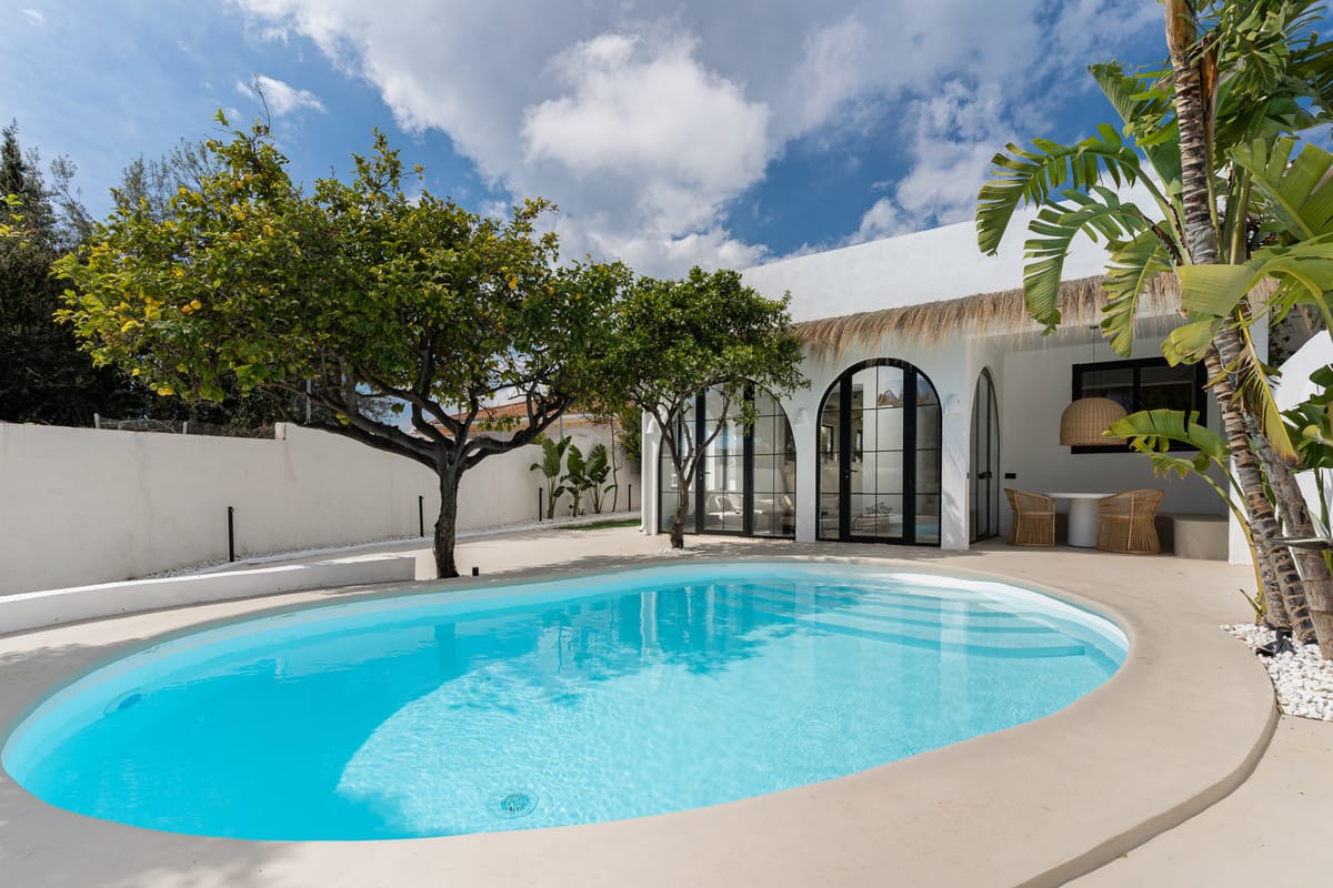 5 bedroom Villa For Sale