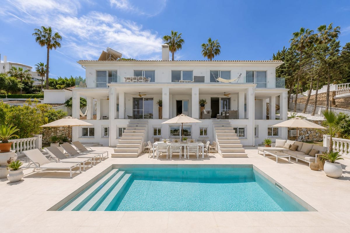5 bedroom Villa For Sale