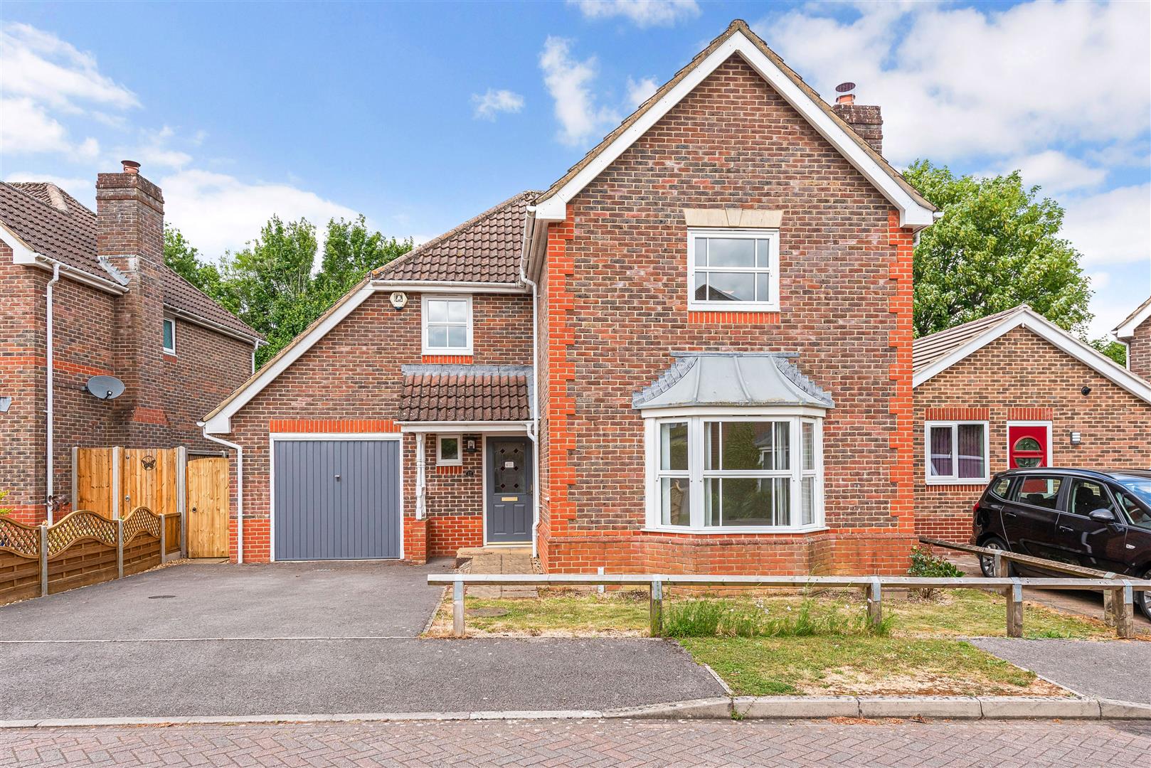 4 bedroom Detached house Under Offer