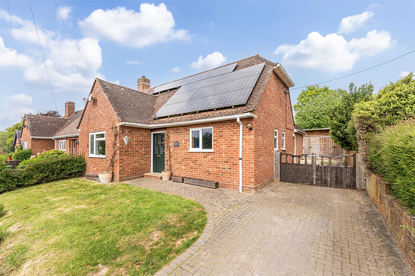 4 bedroom House (unspecified) Under Offer